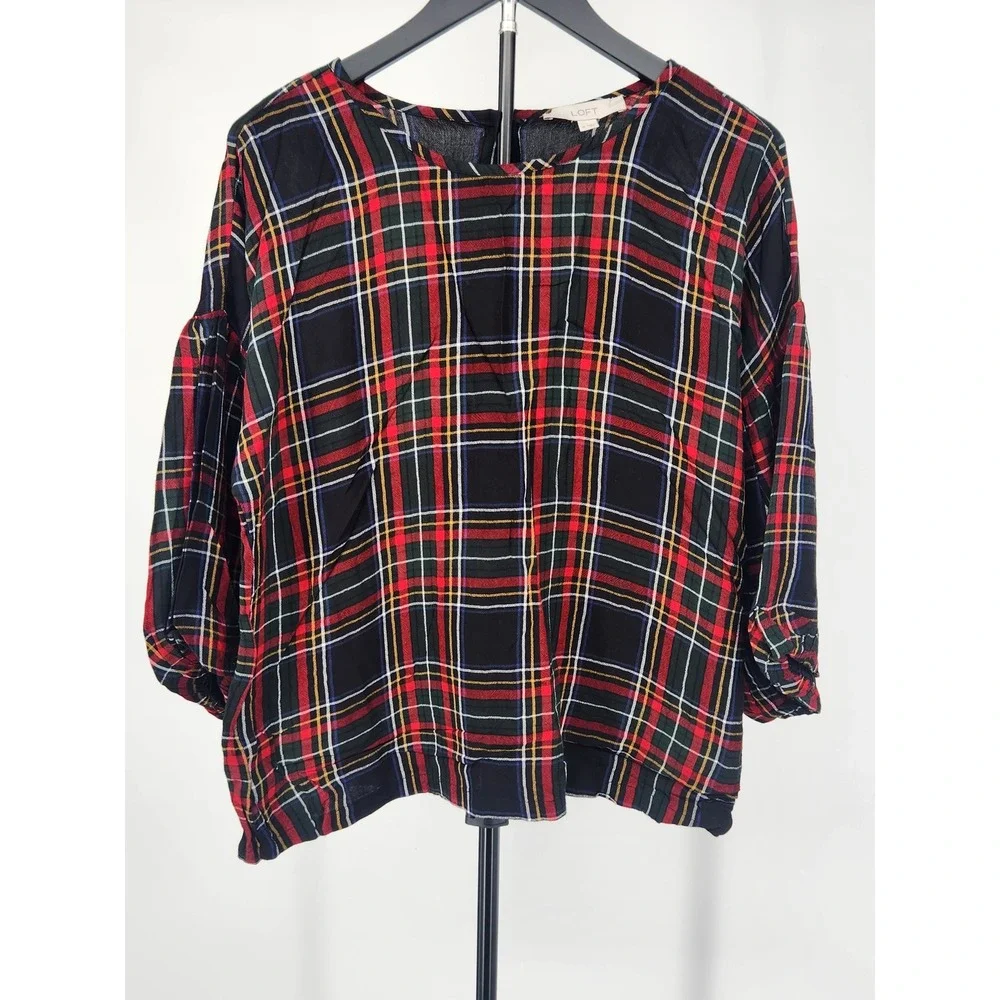 Loft Red Black Plaid Rayon Blouse Keyhole Back Size M 511984